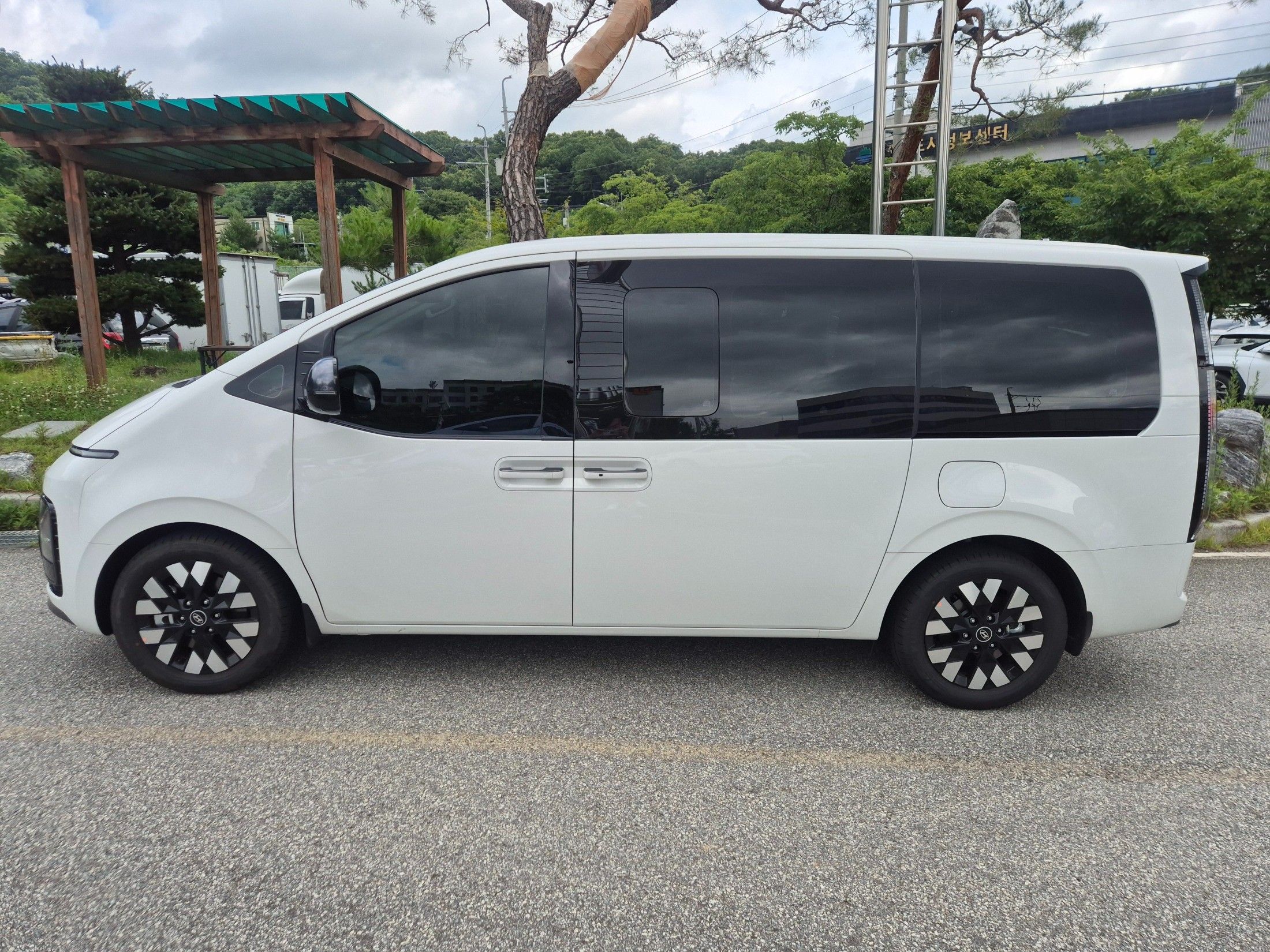 car preview