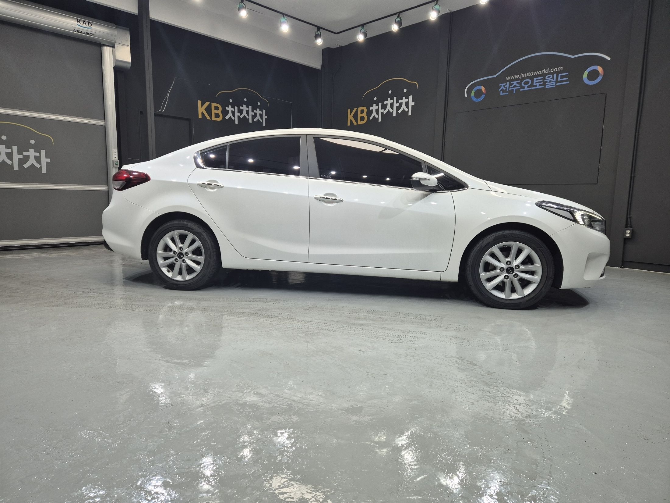 car preview
