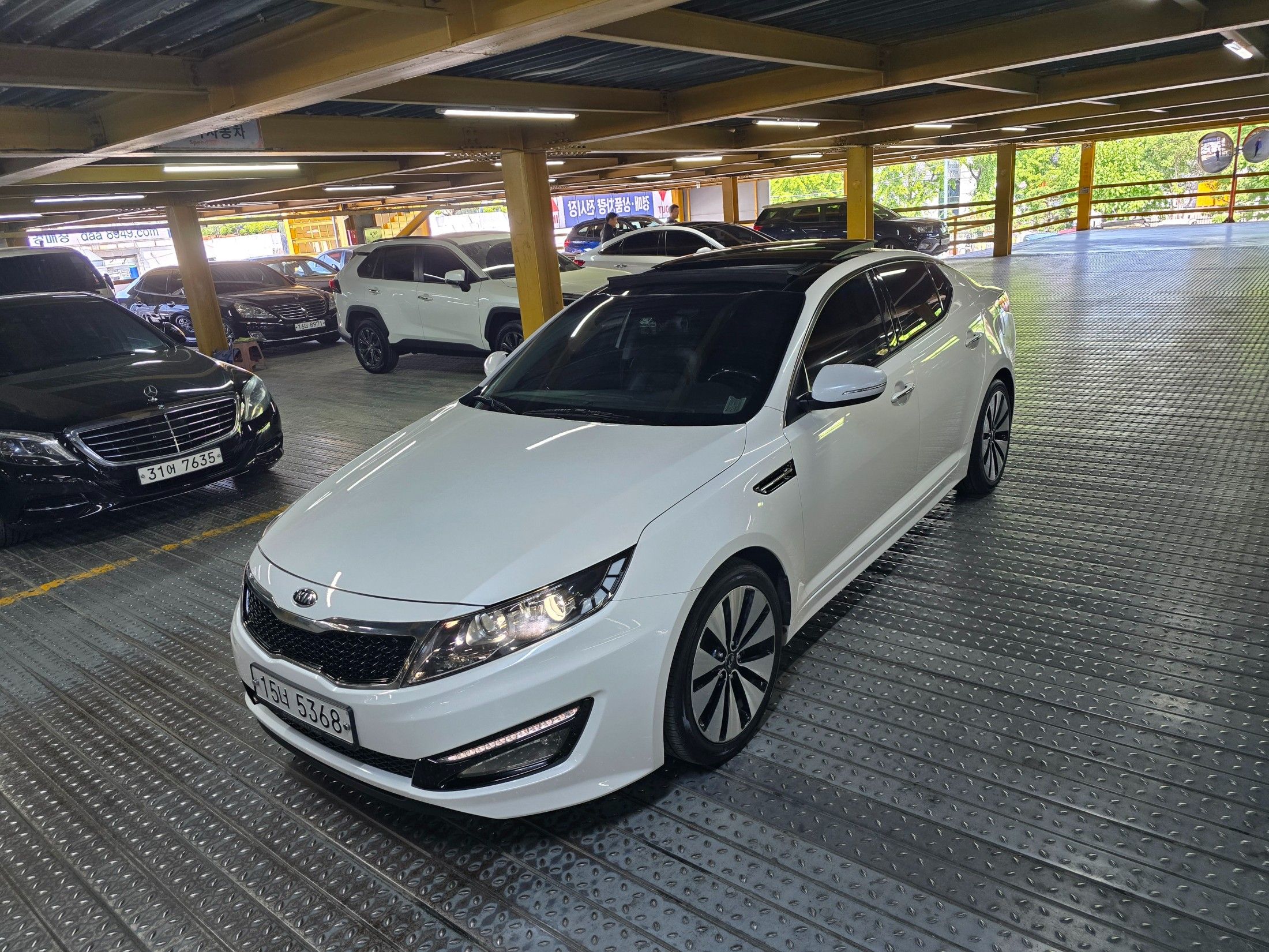 car preview